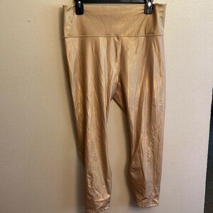 Fabletics Gold shimmer 7/8 Leggings